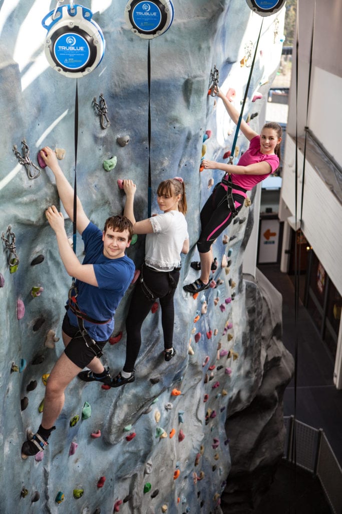 1 hour 2 activities younger kids Climbzone